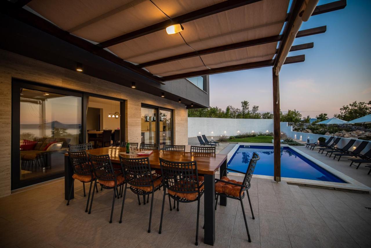 Vila Royal Promons - Heated Pool Starigrad Paklenica Exteriér fotografie