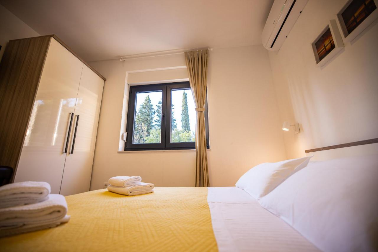 Vila Royal Promons - Heated Pool Starigrad Paklenica Exteriér fotografie