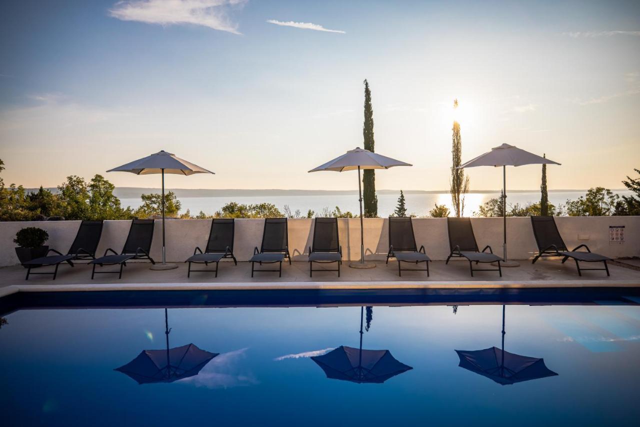 Vila Royal Promons - Heated Pool Starigrad Paklenica Exteriér fotografie