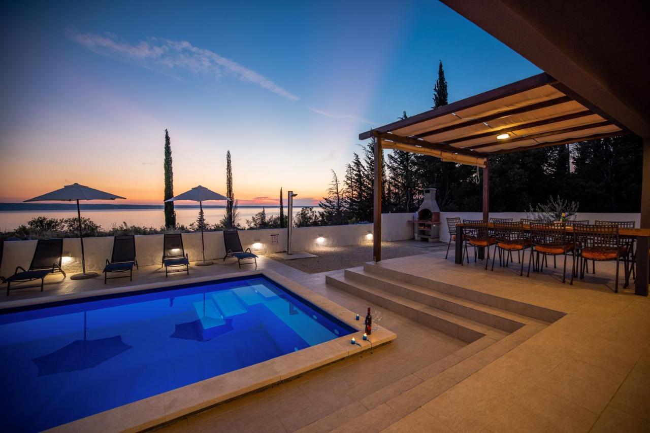 Vila Royal Promons - Heated Pool Starigrad Paklenica Exteriér fotografie