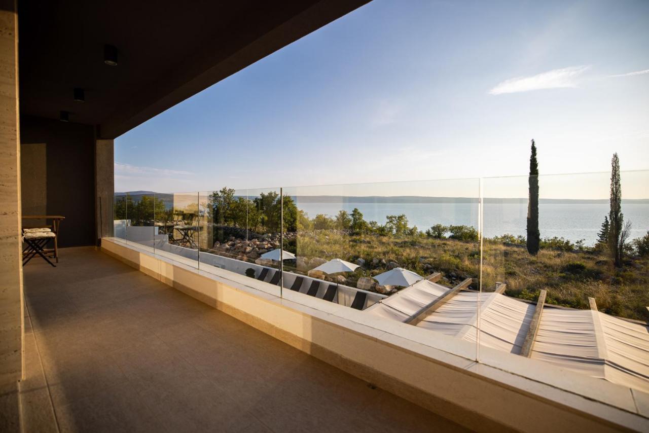 Vila Royal Promons - Heated Pool Starigrad Paklenica Exteriér fotografie
