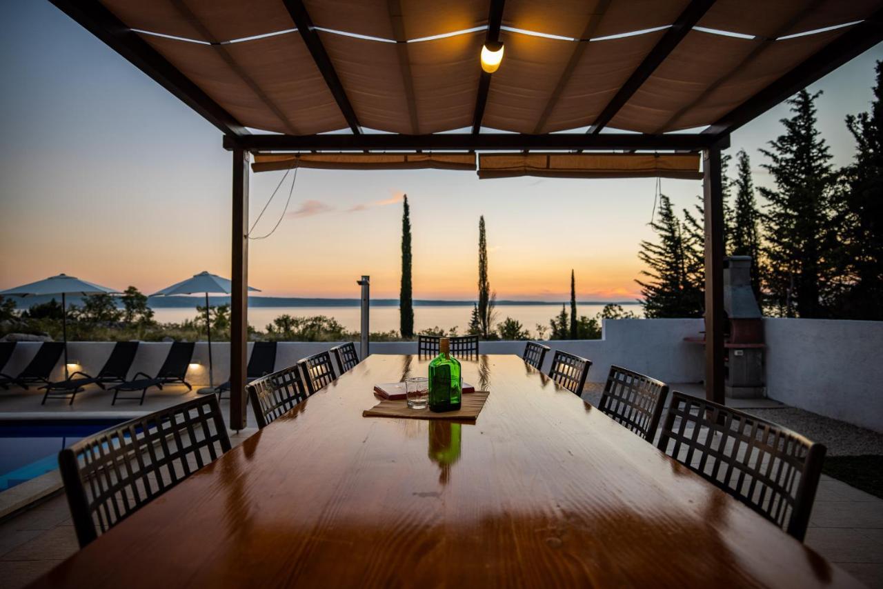 Vila Royal Promons - Heated Pool Starigrad Paklenica Exteriér fotografie