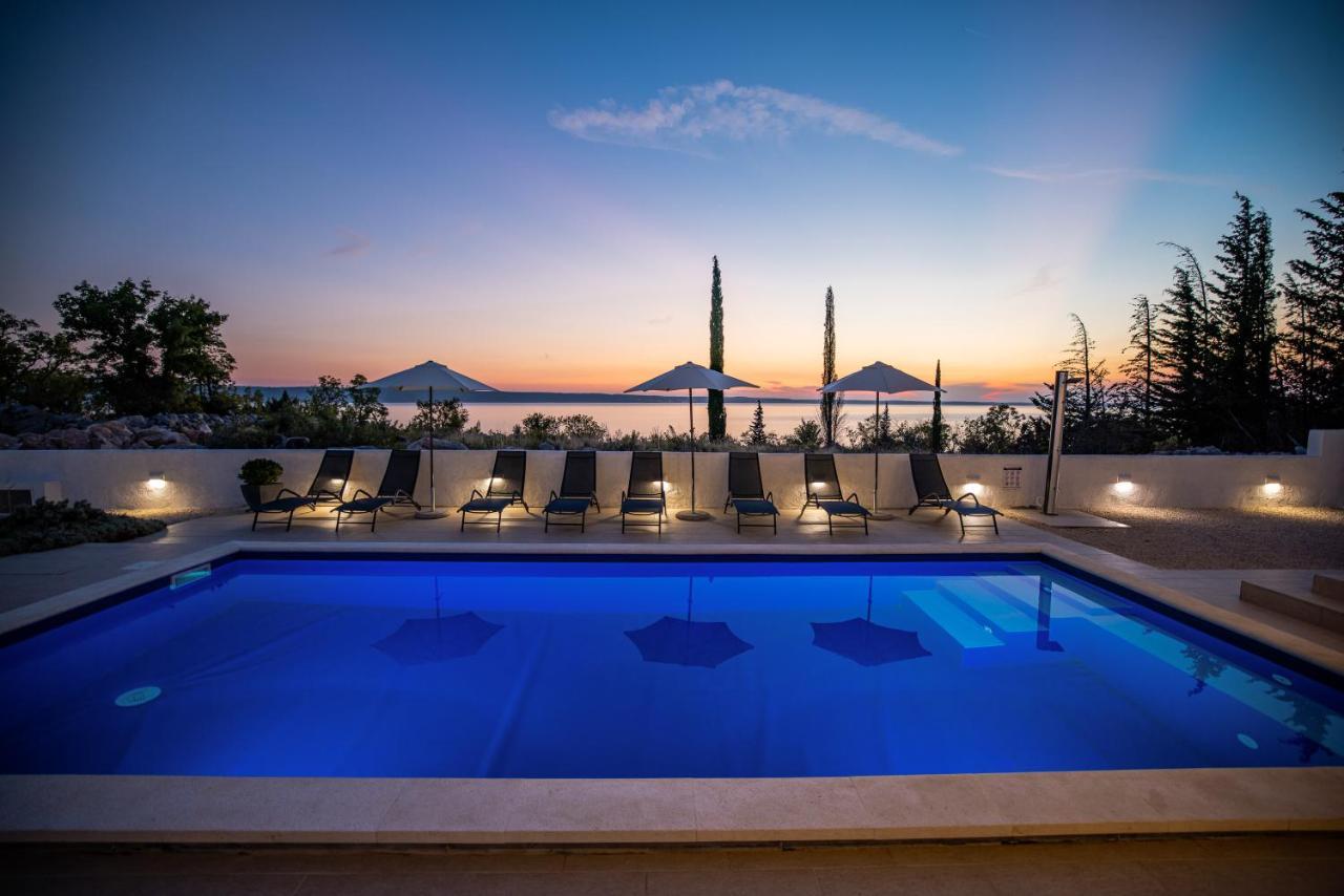 Vila Royal Promons - Heated Pool Starigrad Paklenica Exteriér fotografie